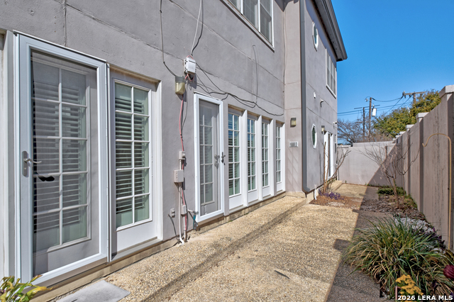 Image 29 of 33 For 35 Rue Charles S