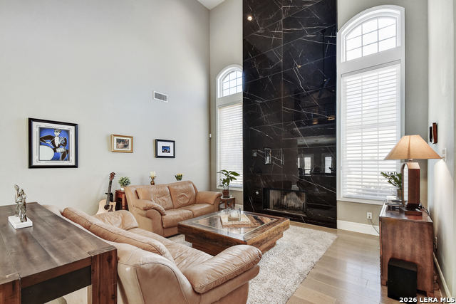 Image 3 of 33 For 35 Rue Charles S