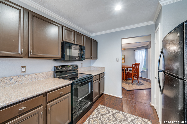 Image 12 of 33 For 13127 Almond Bend