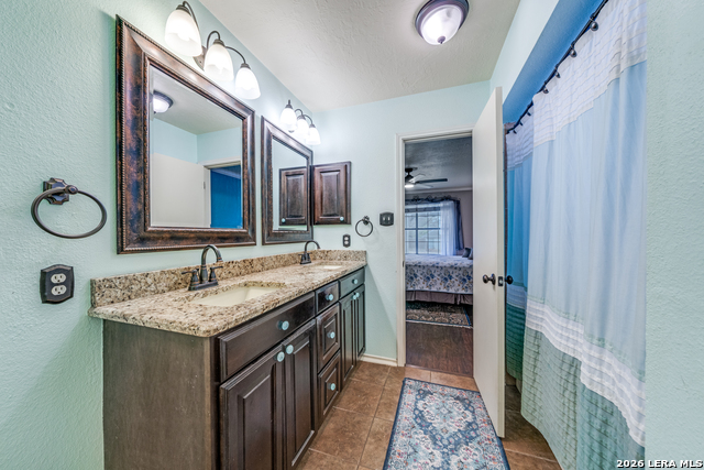 Image 19 of 33 For 13127 Almond Bend