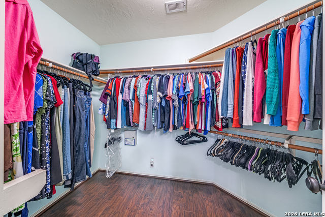 Image 20 of 33 For 13127 Almond Bend