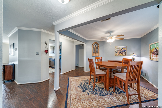 Image 5 of 33 For 13127 Almond Bend