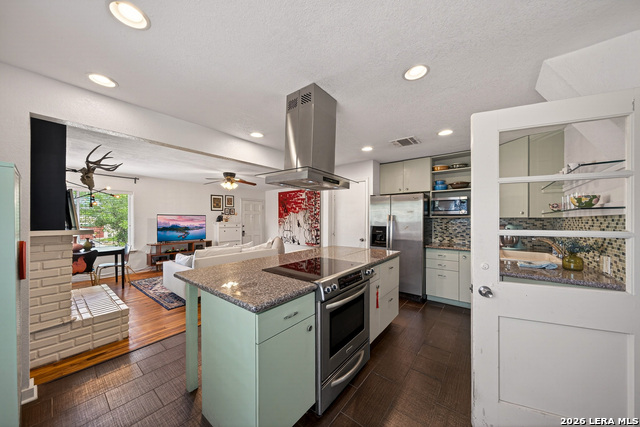 Image 13 of 35 For 132 Vassar Ln