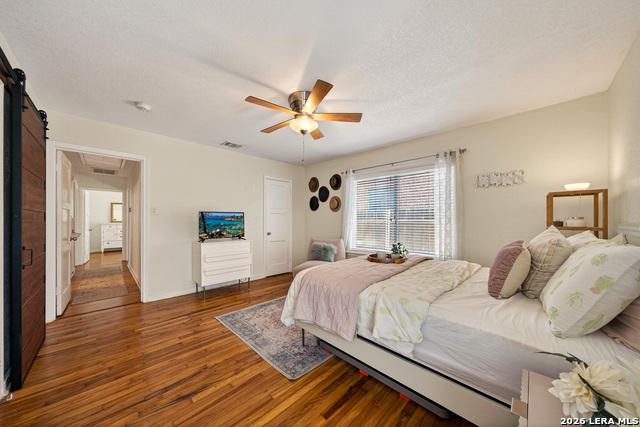 Image 17 of 35 For 132 Vassar Ln