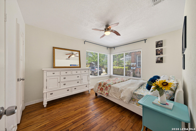 Image 20 of 35 For 132 Vassar Ln