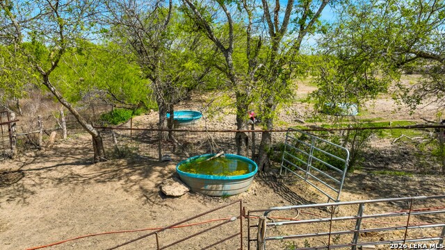 Listing photo id 5 for 9521 Fm 1303