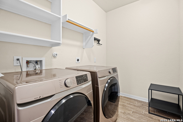 Image 26 of 31 For 15227 Maskette