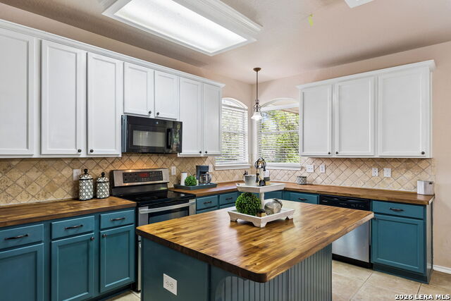 Listing photo id 8 for 782 San Mateo