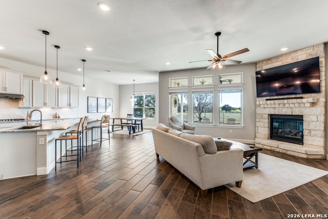 Image 4 of 29 For 2554 Rauschenbach