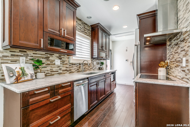 Image 10 of 25 For 1714 Summit W