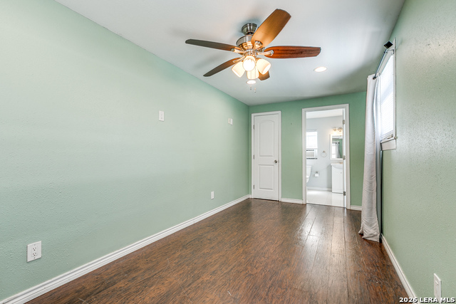 Image 24 of 25 For 1714 Summit W