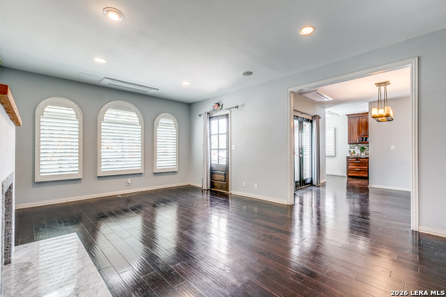 Image 4 of 25 For 1714 Summit W