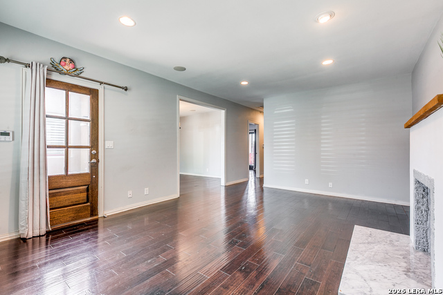 Image 5 of 25 For 1714 Summit W