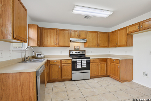 Listing photo id 13 for 234 Val Verde