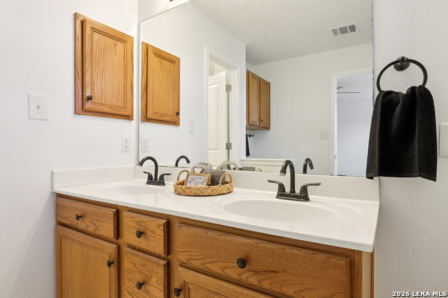 Listing photo id 23 for 234 Val Verde