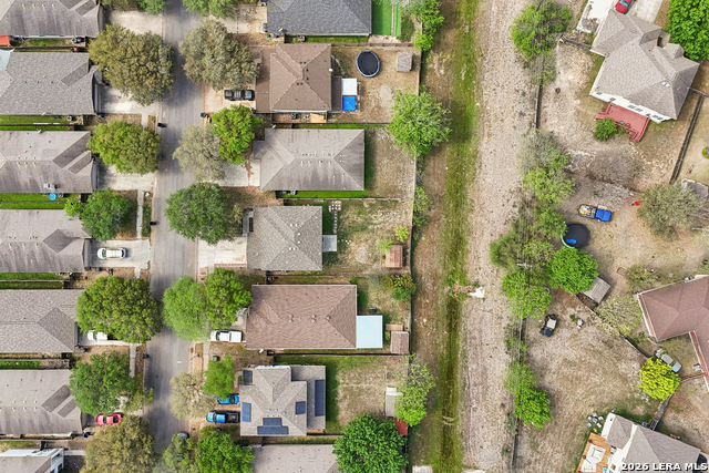 Listing photo id 37 for 234 Val Verde