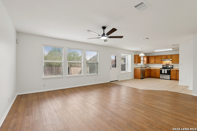 Listing photo id 4 for 234 Val Verde