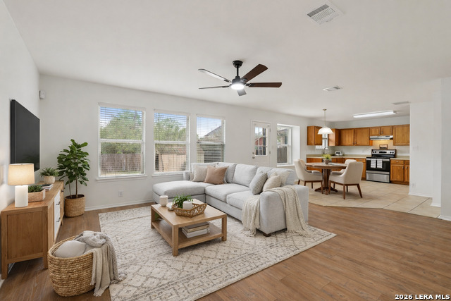 Listing photo id 6 for 234 Val Verde