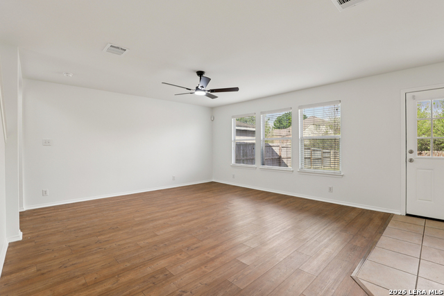 Listing photo id 7 for 234 Val Verde