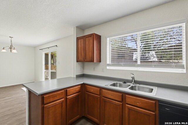 Image 15 of 31 For 9966 Sungate