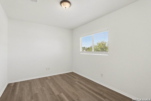 Image 16 of 31 For 9966 Sungate