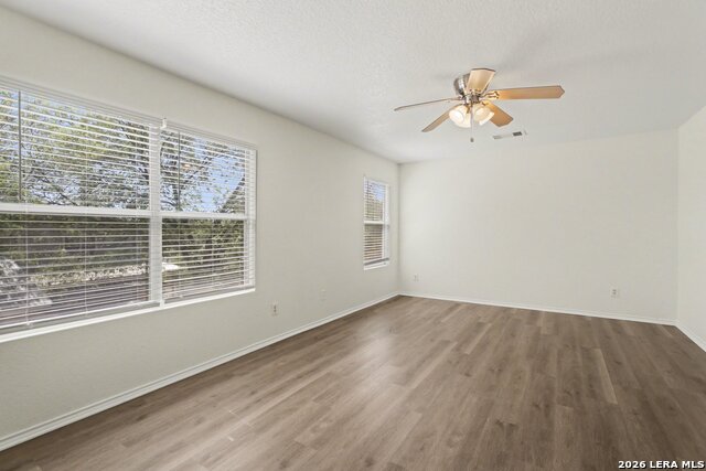 Image 19 of 31 For 9966 Sungate