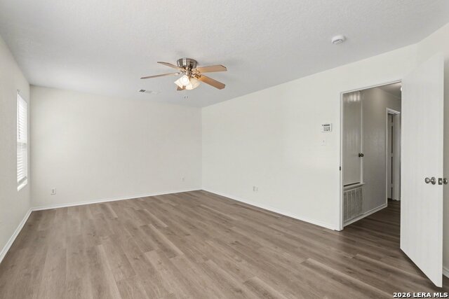 Image 22 of 31 For 9966 Sungate