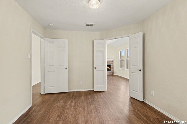 Image 19 of 32 For 6419 Ithaca  