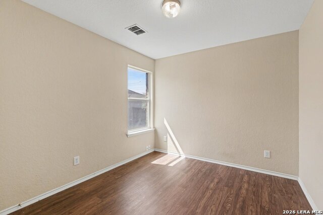 Image 20 of 32 For 6419 Ithaca  