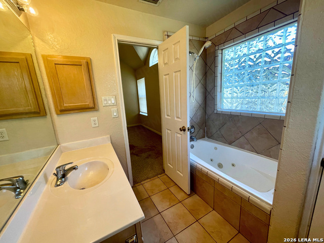 Image 9 of 15 For 131 La Garde