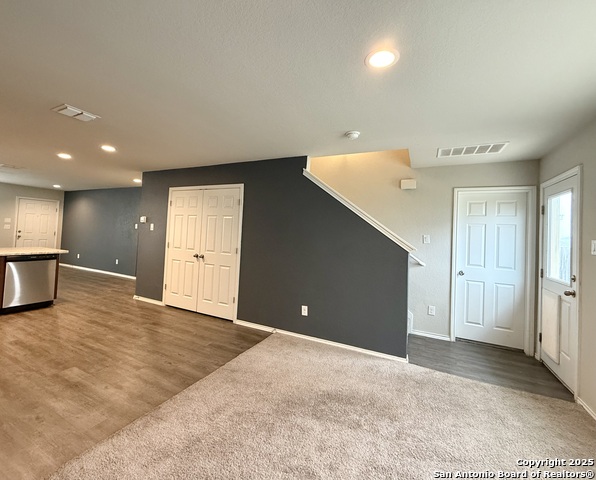 Image 12 of 27 For 8114 Apex Vw