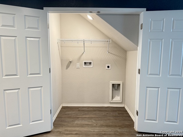 Image 26 of 27 For 8114 Apex Vw