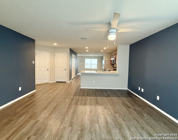 Image 8 of 27 For 8114 Apex Vw