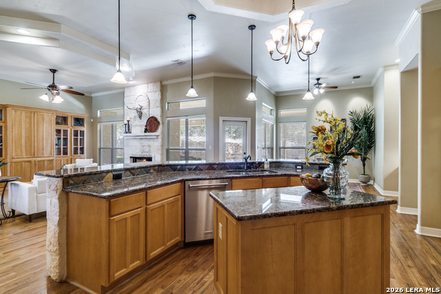 Image 9 of 30 For 386 Wentworth