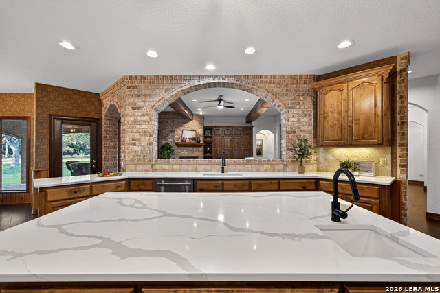 Image 17 of 63 For 22914 Fossil Peak