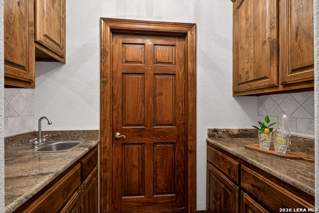 Image 21 of 63 For 22914 Fossil Peak