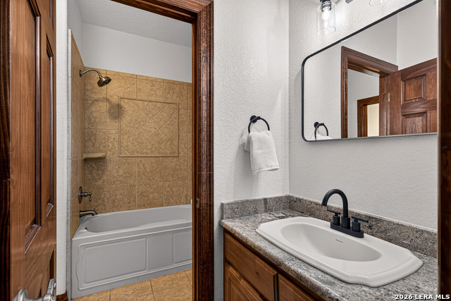 Image 41 of 63 For 22914 Fossil Peak