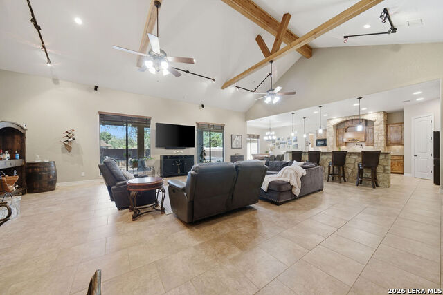 Image 15 of 49 For 100 Vintage Trail Dr