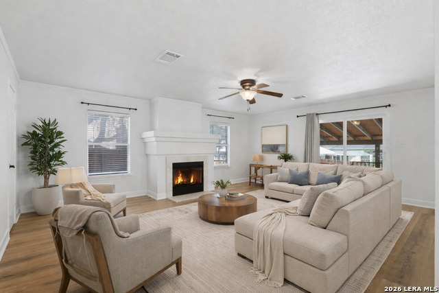 Image 3 of 39 For 1527 Jasmine Dr