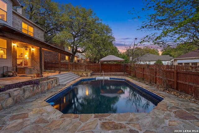 Image 5 of 39 For 1527 Jasmine Dr