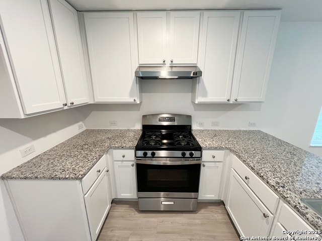 Listing photo id 9 for 7227 Satellite Way