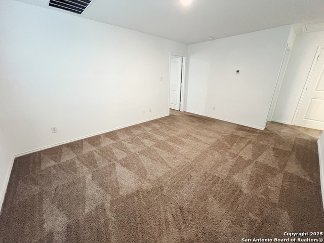 Listing photo id 14 for 7227 Satellite Way