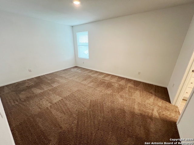 Listing photo id 16 for 7227 Satellite Way