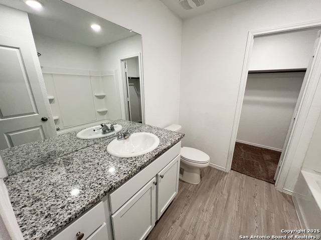 Listing photo id 18 for 7227 Satellite Way