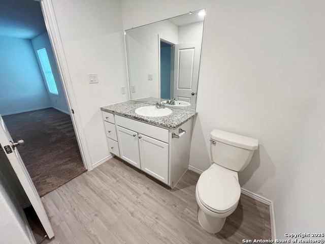 Listing photo id 20 for 7227 Satellite Way