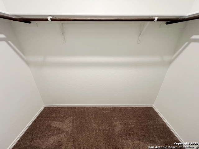 Listing photo id 21 for 7227 Satellite Way