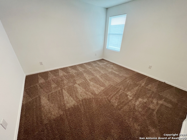 Listing photo id 22 for 7227 Satellite Way