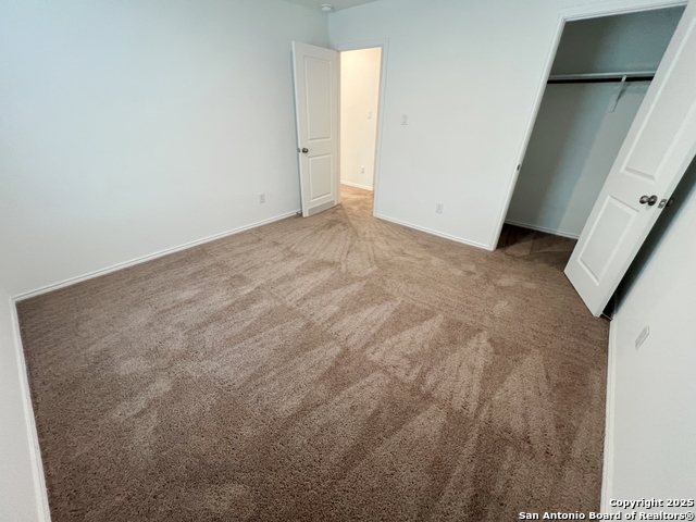 Listing photo id 27 for 7227 Satellite Way