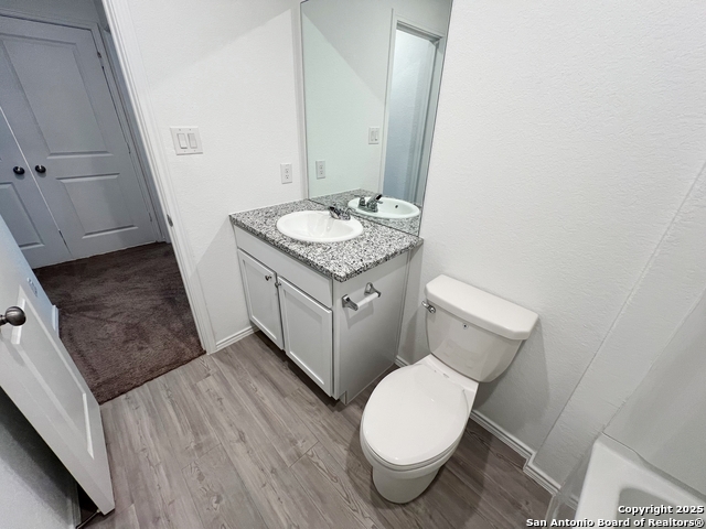 Listing photo id 31 for 7227 Satellite Way