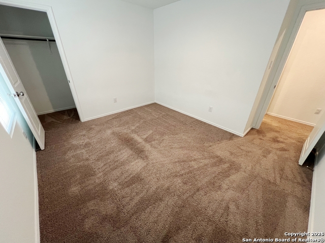 Listing photo id 33 for 7227 Satellite Way